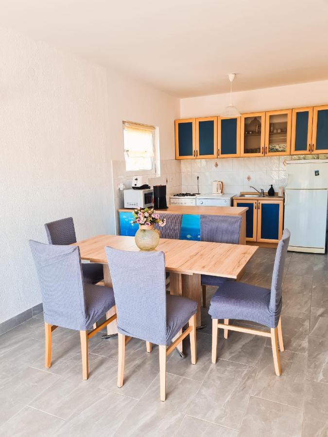 Apartment Gulic Supetarska Draga Ngoại thất bức ảnh
