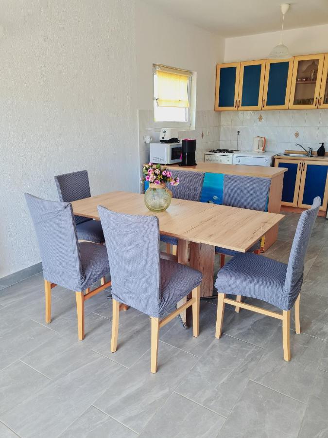 Apartment Gulic Supetarska Draga Ngoại thất bức ảnh