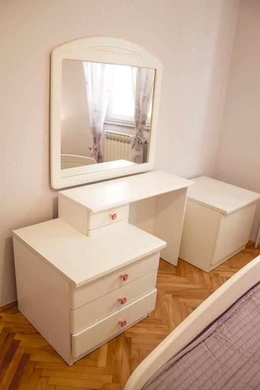 Apartment Gulic Supetarska Draga Ngoại thất bức ảnh