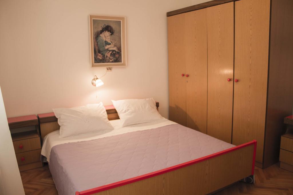 Apartment Gulic Supetarska Draga Ngoại thất bức ảnh