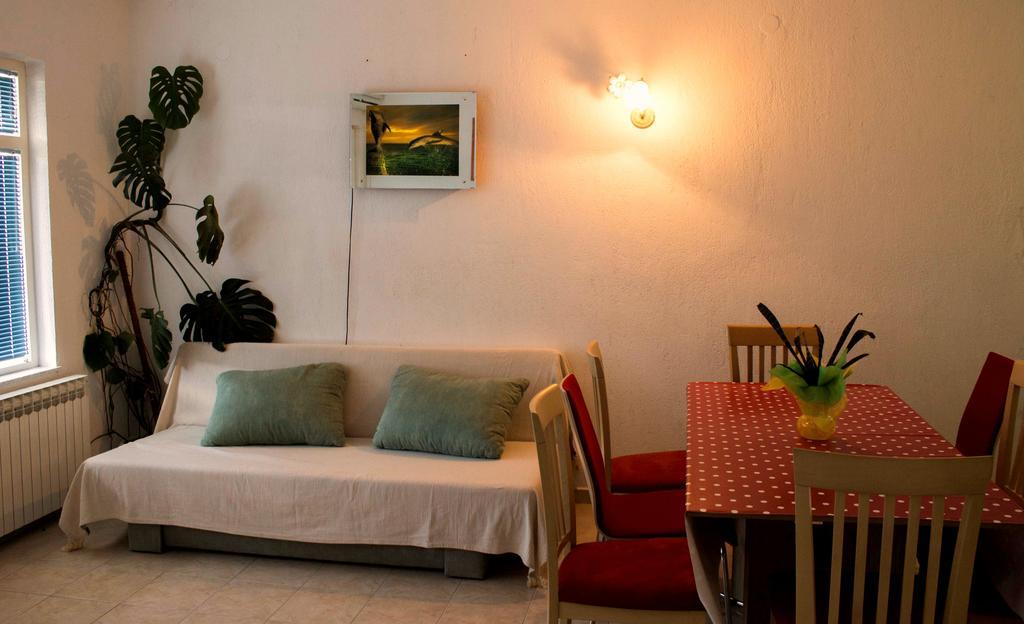 Apartment Gulic Supetarska Draga Ngoại thất bức ảnh